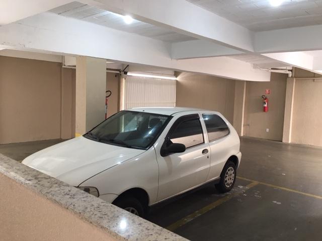 Apartamento à venda com 2 quartos, 75m² - Foto 4