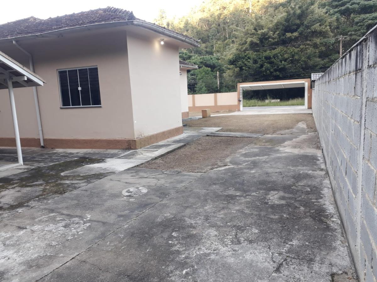 Casa à venda com 3 quartos, 890m² - Foto 2