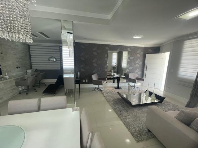 Casa à venda com 4 quartos, 553m² - Foto 3