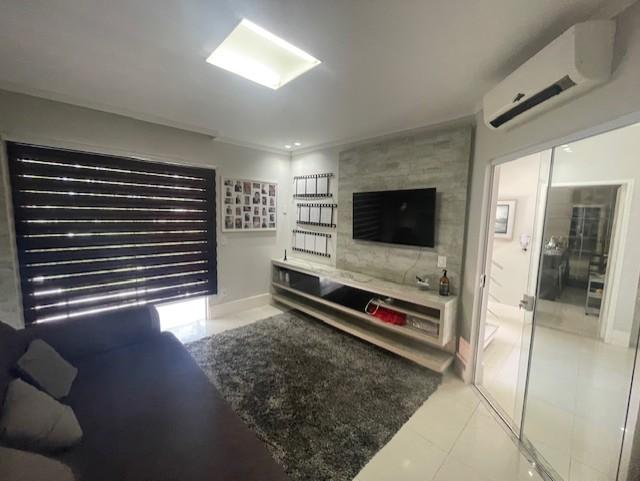 Casa à venda com 4 quartos, 553m² - Foto 10