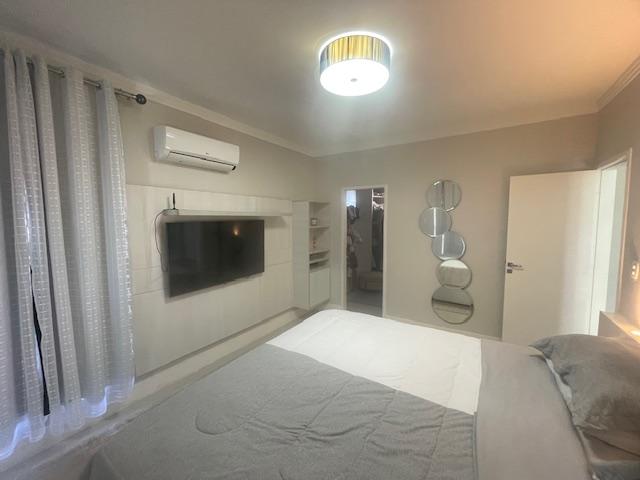 Casa à venda com 4 quartos, 553m² - Foto 14