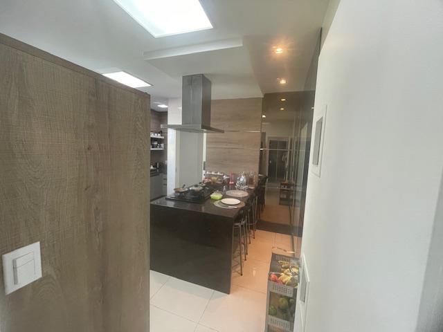Casa à venda com 4 quartos, 553m² - Foto 28