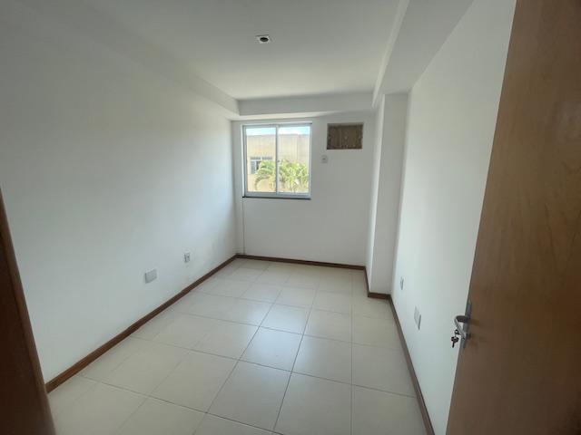 Apartamento à venda com 2 quartos, 70m² - Foto 4