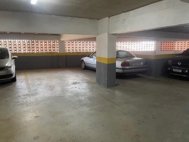 Apartamento à venda com 2 quartos, 70m² - Foto 13