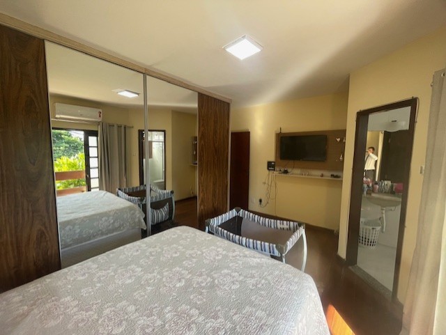 Casa à venda com 4 quartos, 235m² - Foto 9
