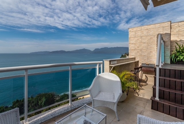 Apartamento à venda com 3 quartos, 144m² - Foto 1