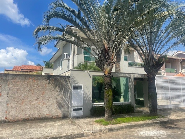 Casa à venda com 4 quartos, 352m² - Foto 3