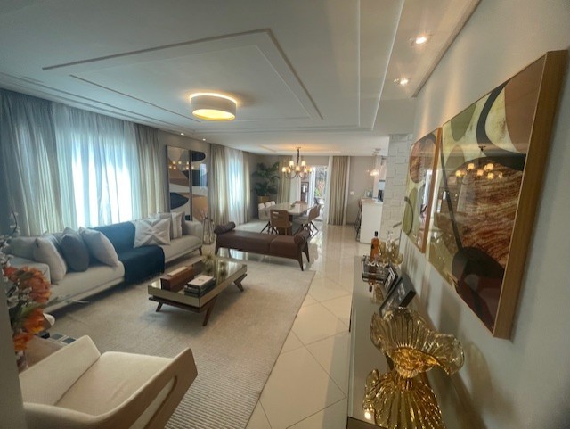 Casa à venda com 4 quartos, 352m² - Foto 4