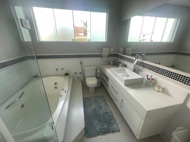 Casa à venda com 4 quartos, 352m² - Foto 19