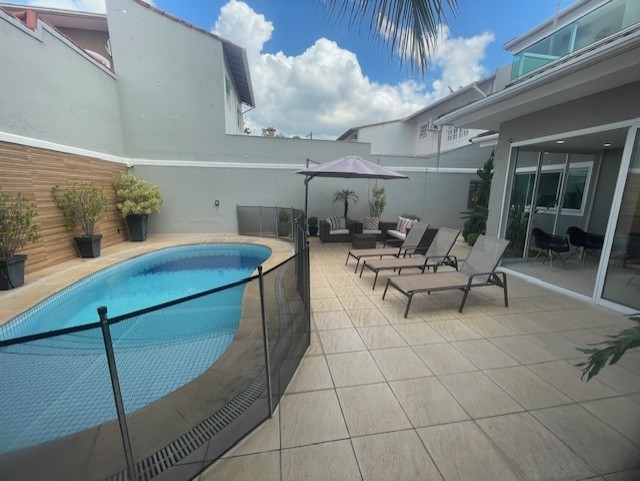 Casa à venda com 4 quartos, 352m² - Foto 39