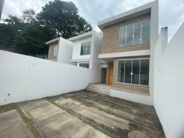 Casa à venda com 3 quartos, 260m² - Foto 3
