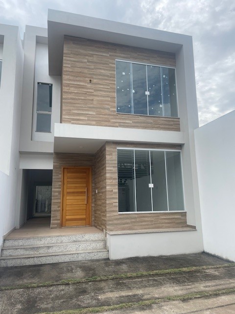 Casa à venda com 3 quartos, 260m² - Foto 2