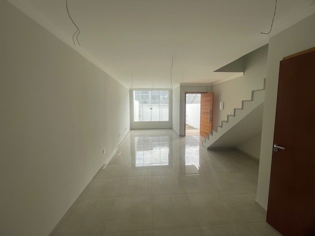 Casa à venda com 3 quartos, 260m² - Foto 5