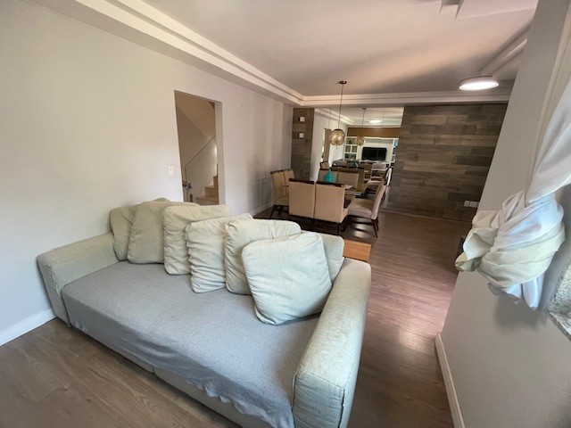 Casa à venda com 4 quartos, 173m² - Foto 3