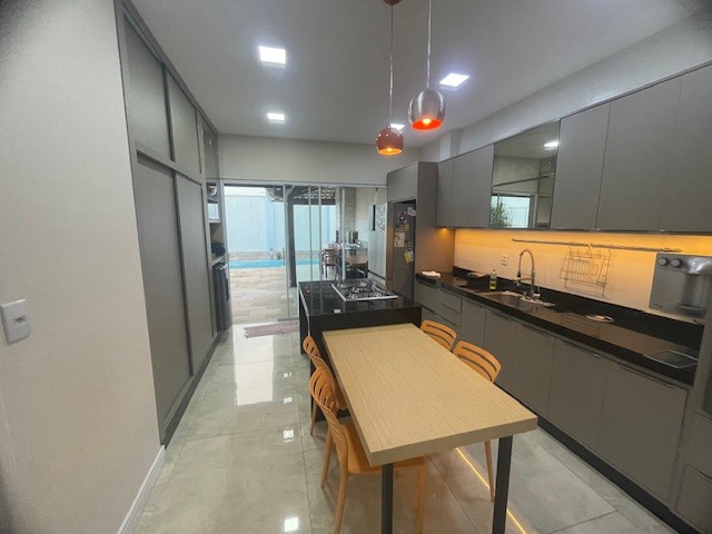 Casa, 3 quartos, 200 m² - Foto 8